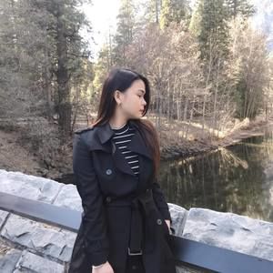 Meet your Posher, Roxanne